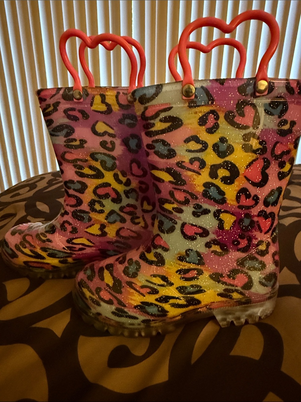 Kids Glitter Rainbow Leopard Rain Boots with Heart Handles Size 8 Toddler NEW
